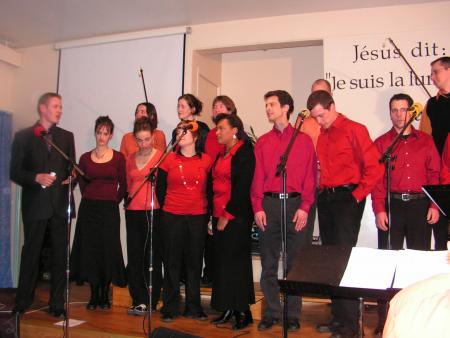 En tenue Pro Verbe pendant notre semaine d'évangélisation à Pau - Mars 2007